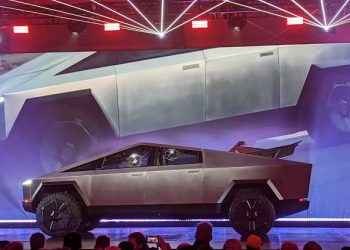 Tesla Cybertruck picture
