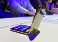 Galaxy Z Flip fold in half